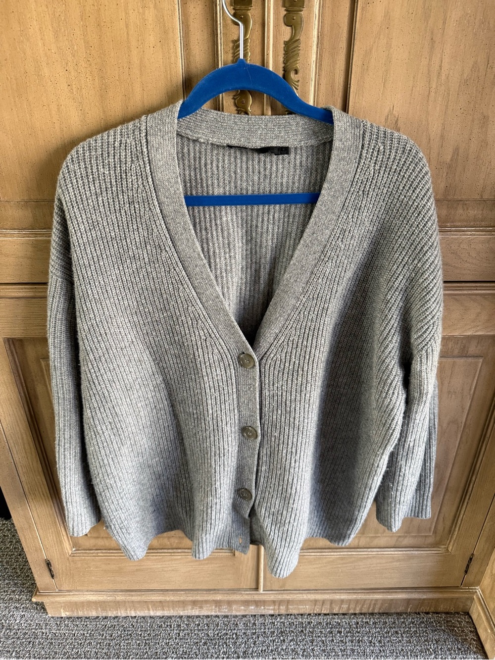 Jenni Kayne Ribbed V-Neck Button Cacoon Cashmere Cardigan - Gray